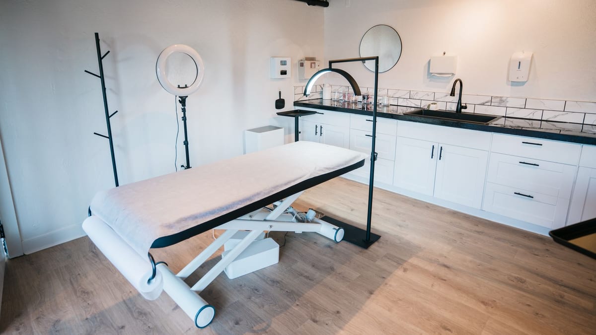 A treatment room at an aesthetic clinic