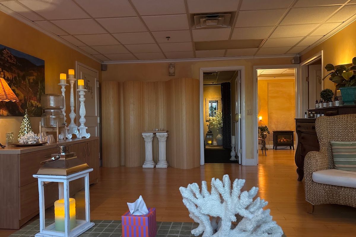 Absolute Wellness Healing Spa, med spa and aesthetic clinic in Burlington