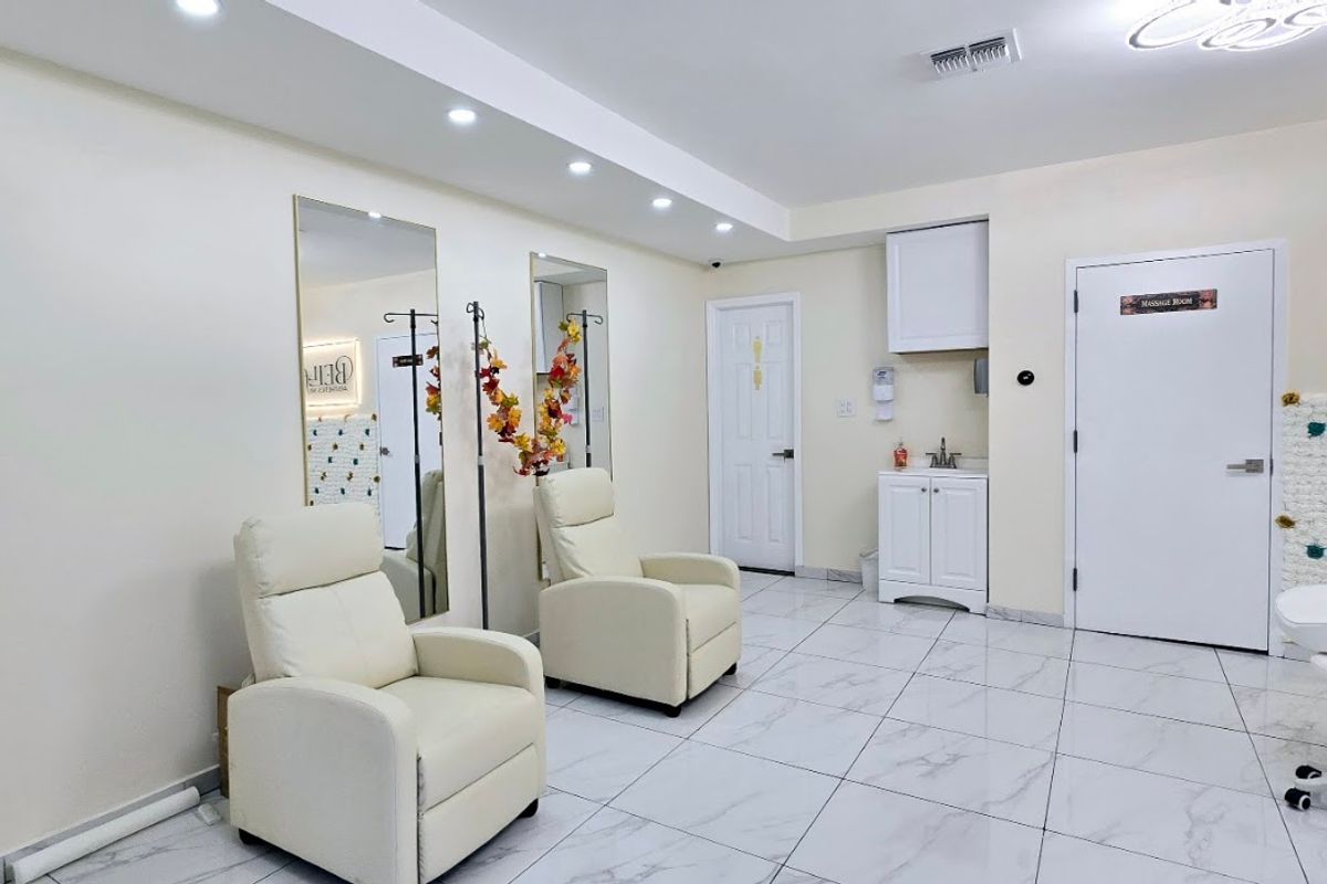 Ageless NY By Bella, med spa and aesthetic clinic in Queens
