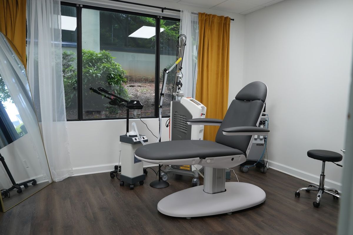 Chin Up! Aesthetics Atlanta, med spa and aesthetic clinic in Atlanta