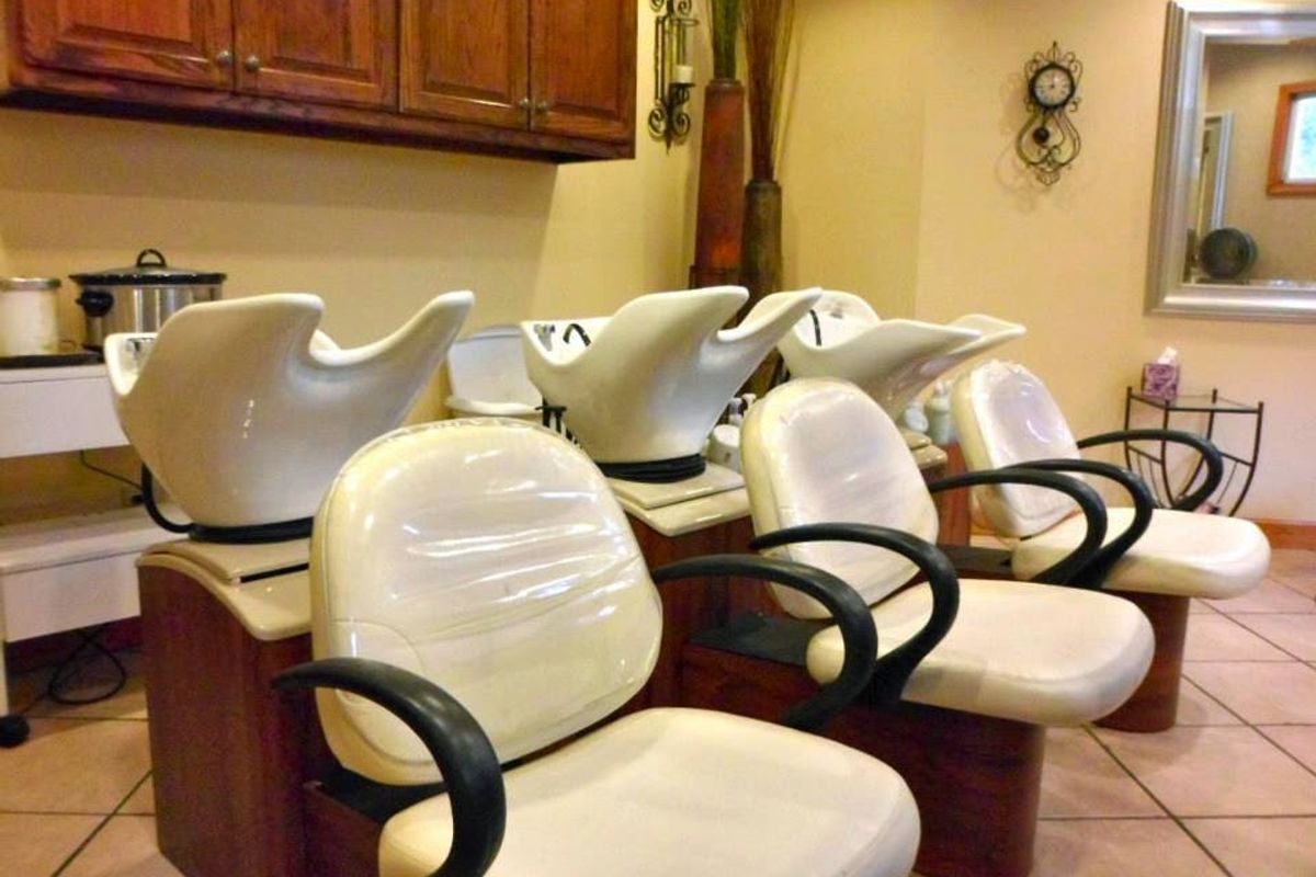 CustomSkin Spas, med spa and aesthetic clinic in Topeka