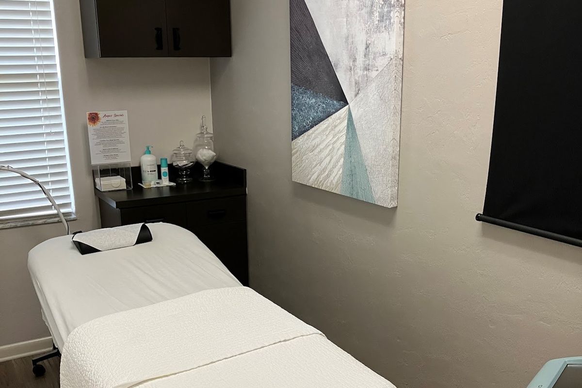 Dermacare Laser and Skin Care Clinic — Gainesville