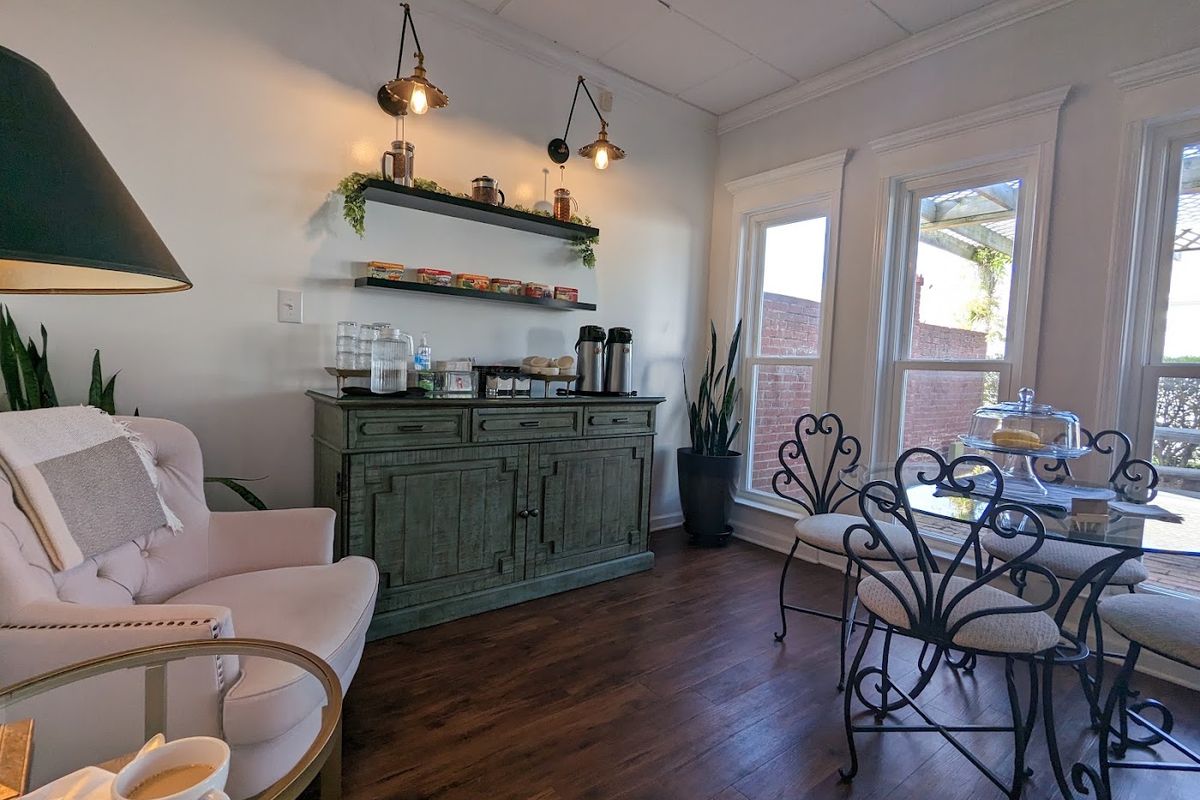 Eden Day Spa & Salon, med spa and aesthetic clinic in Clarksville