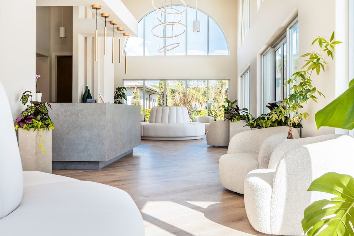 Naples Aesthetic Institute: Kiran Gill, MD — Naples