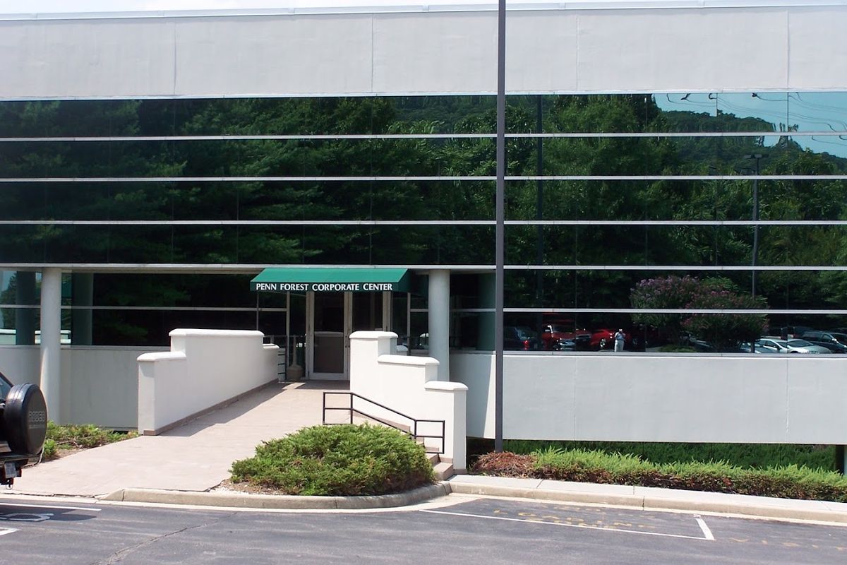 Norman Harris, MD | Roanoke, VA, med spa and aesthetic clinic in Roanoke
