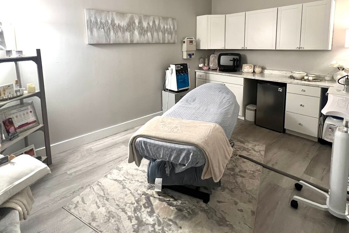 North Florida Aesthetics (Jonesville and Gainesville), med spa and aesthetic clinic in Gainesville