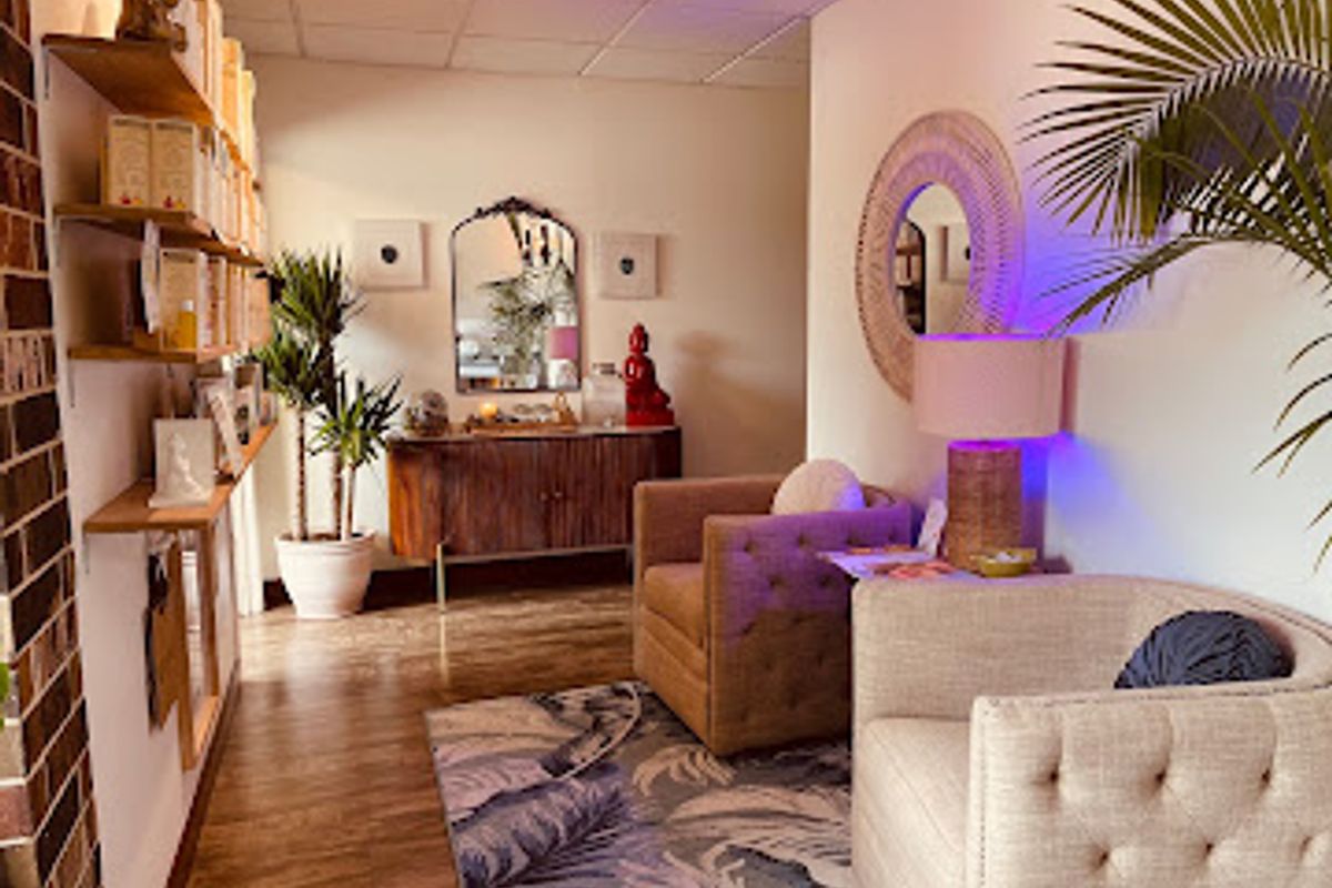 OM MANTRA SPA — Madison