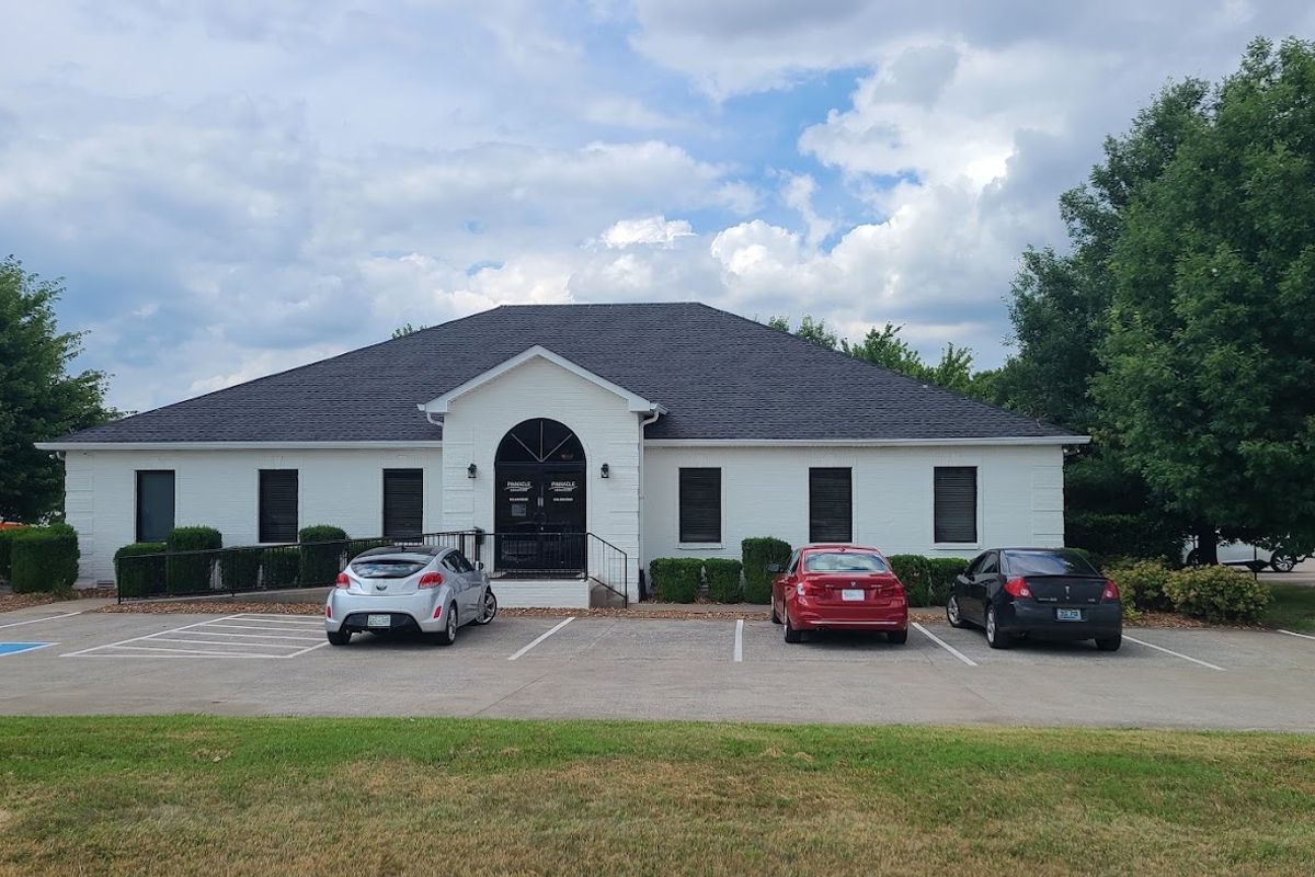 Pinnacle Dermatology - Clarksville, med spa and aesthetic clinic in Clarksville