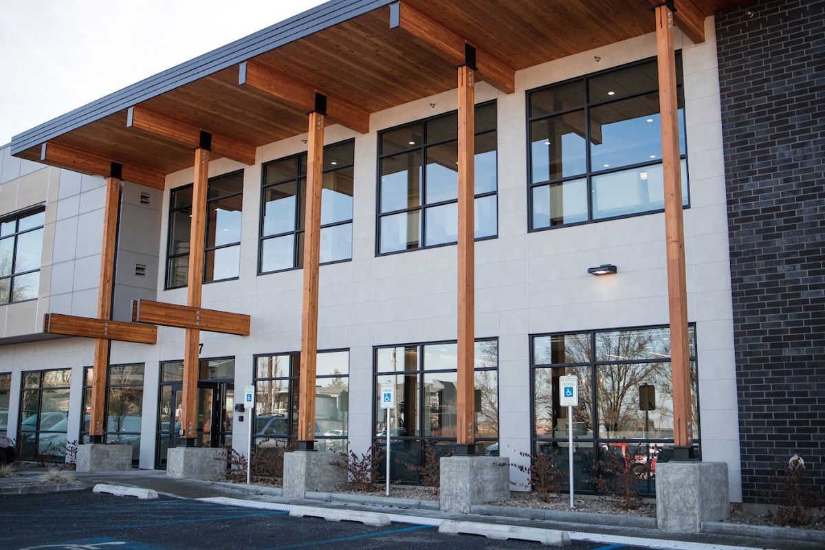 Premier Body and Laser — Spokane