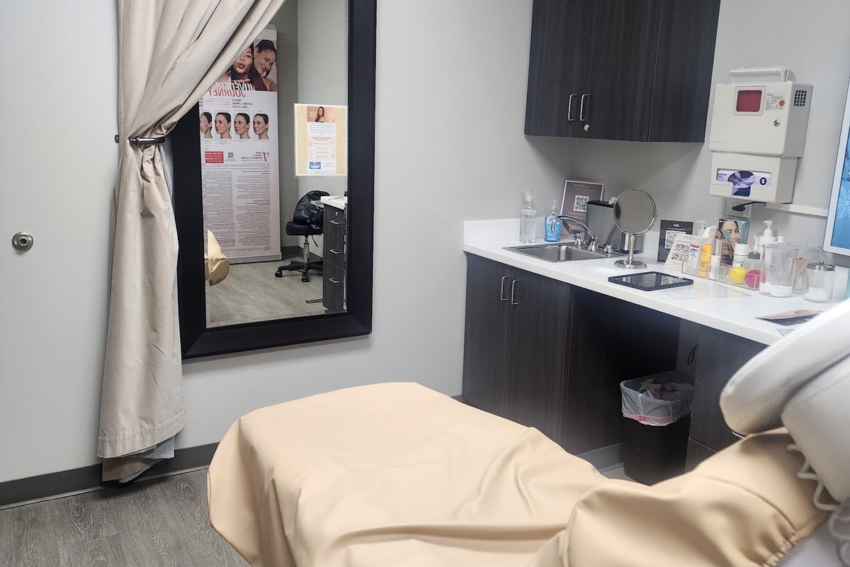 Radiance Skincare & Laser Medspa, med spa and aesthetic clinic in Schaumburg