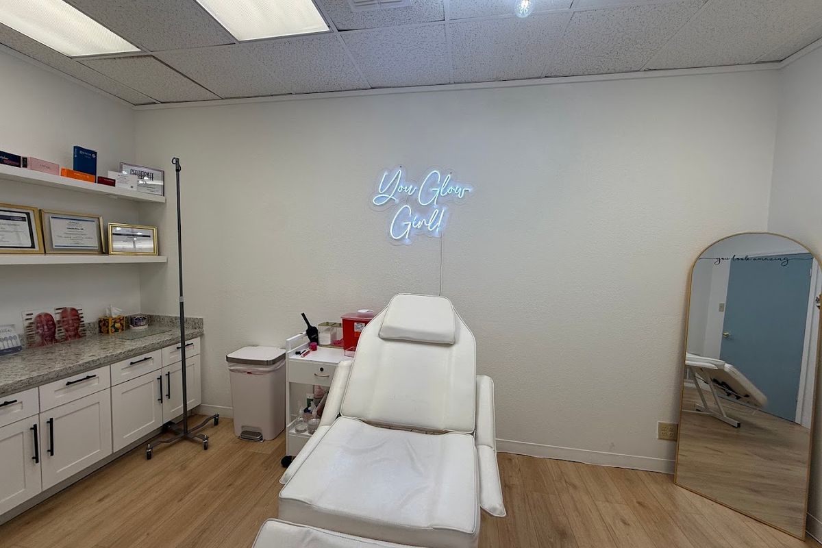 Renewed Glow Aesthetics LLC, med spa and aesthetic clinic in Laredo