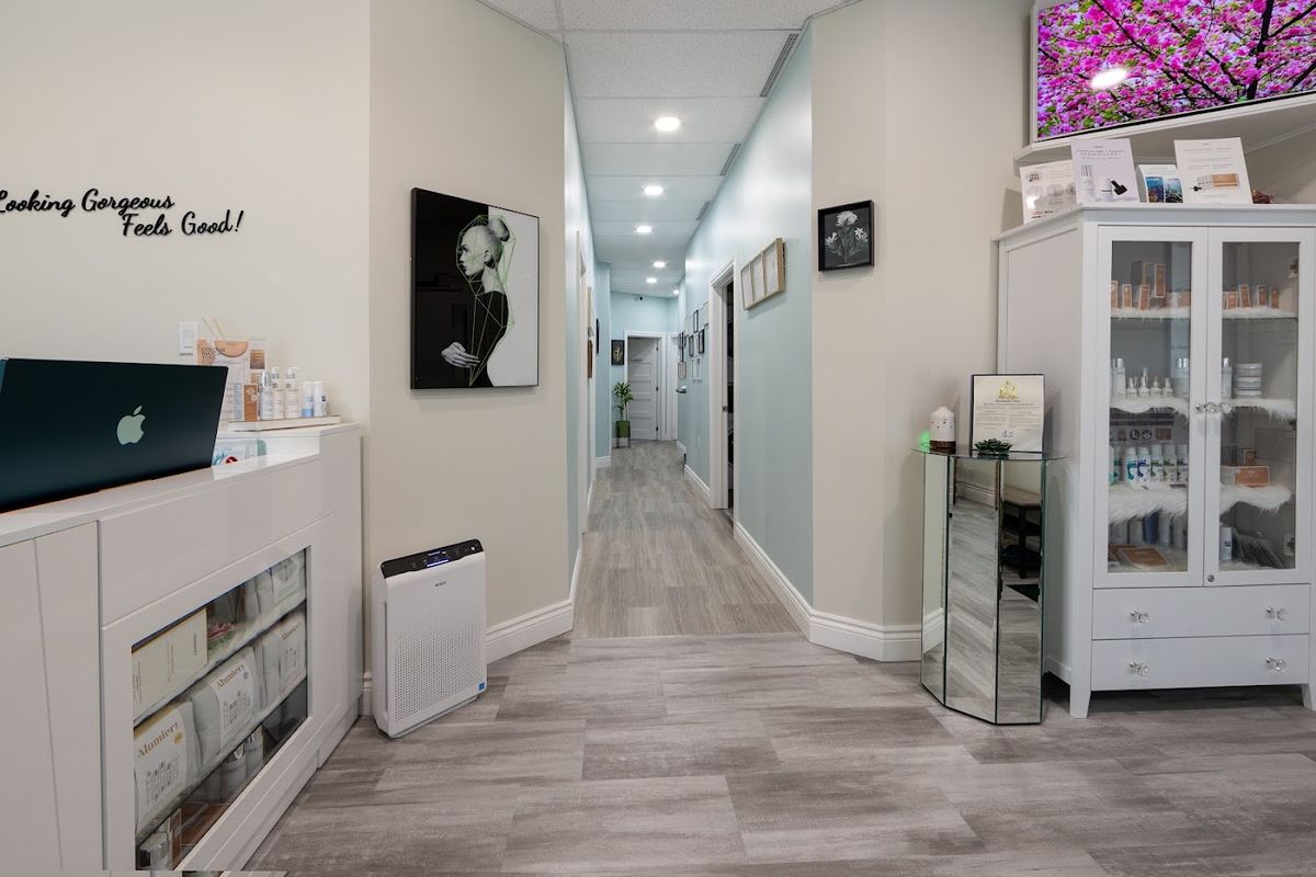 Rocaderm Clinic, med spa and aesthetic clinic in Ottawa