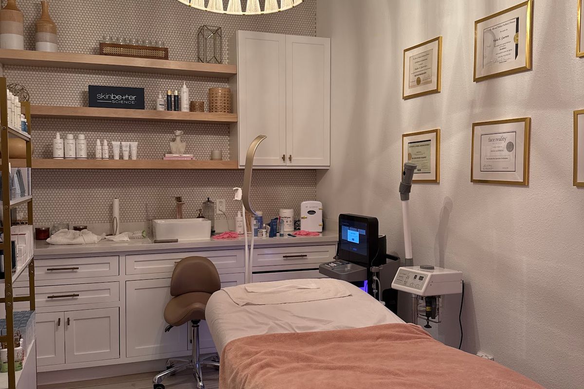Skin Chic Med Spa, med spa and aesthetic clinic in Goodyear