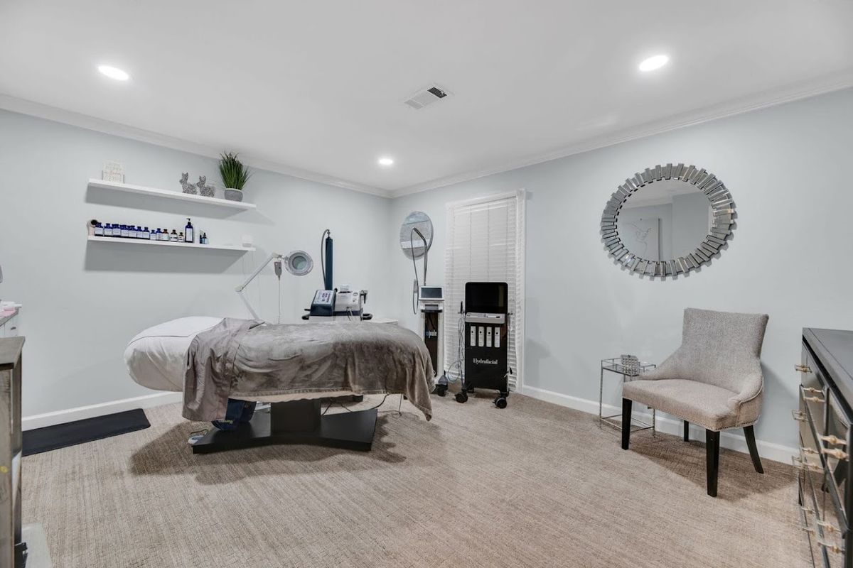 Skin Essentials Aesthetics & Lasers, med spa and aesthetic clinic in Brentwood