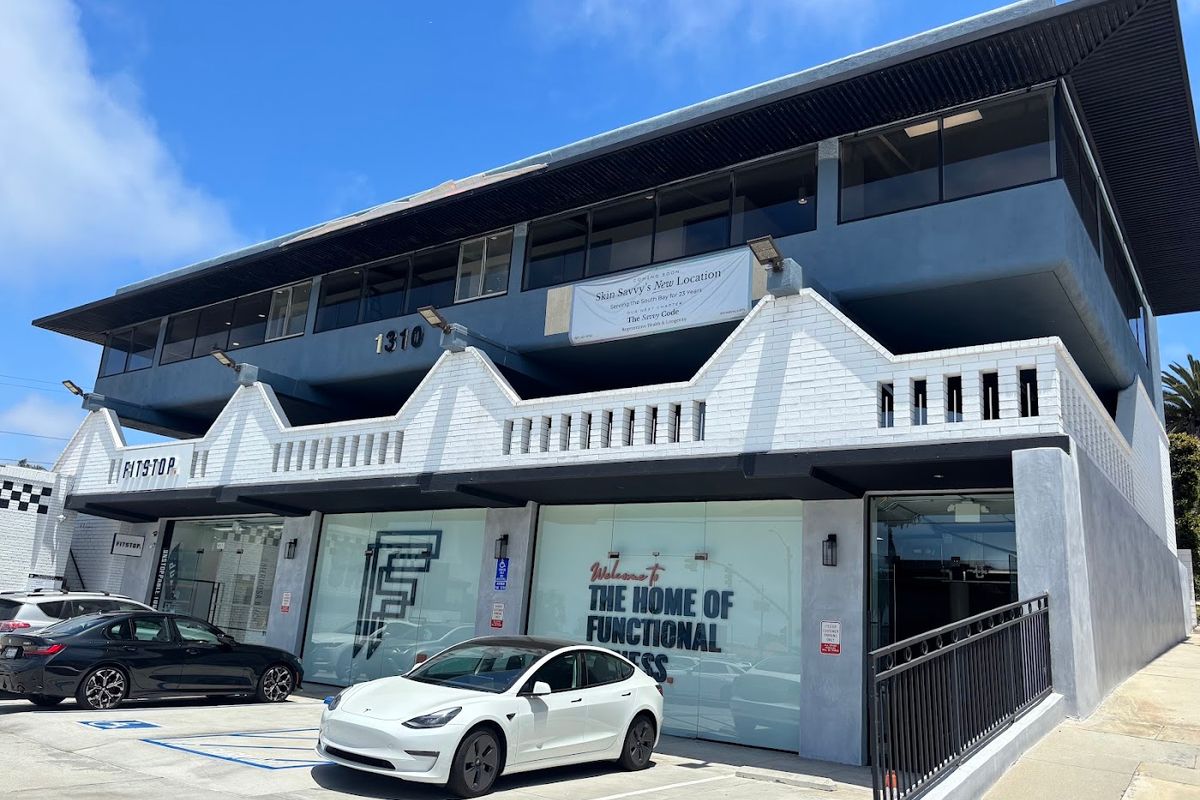 Skin Savvy Medical Spa, med spa and aesthetic clinic in Manhattan Beach