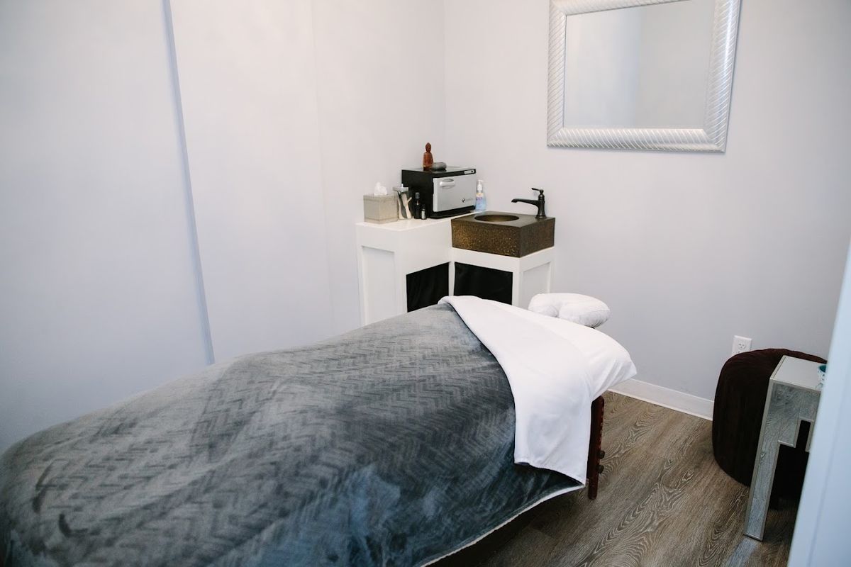 The Bella Boutique Spa, med spa and aesthetic clinic in Newton