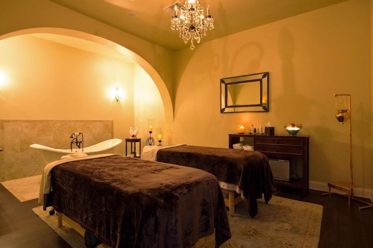 Woodhouse Spa - Naples — Naples