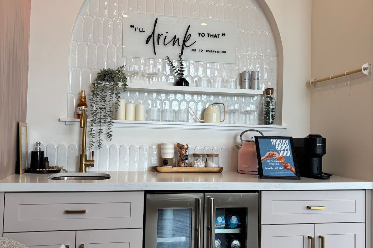 Worthy Skin & Beauty Bar, med spa and aesthetic clinic in Kitchener-Waterloo