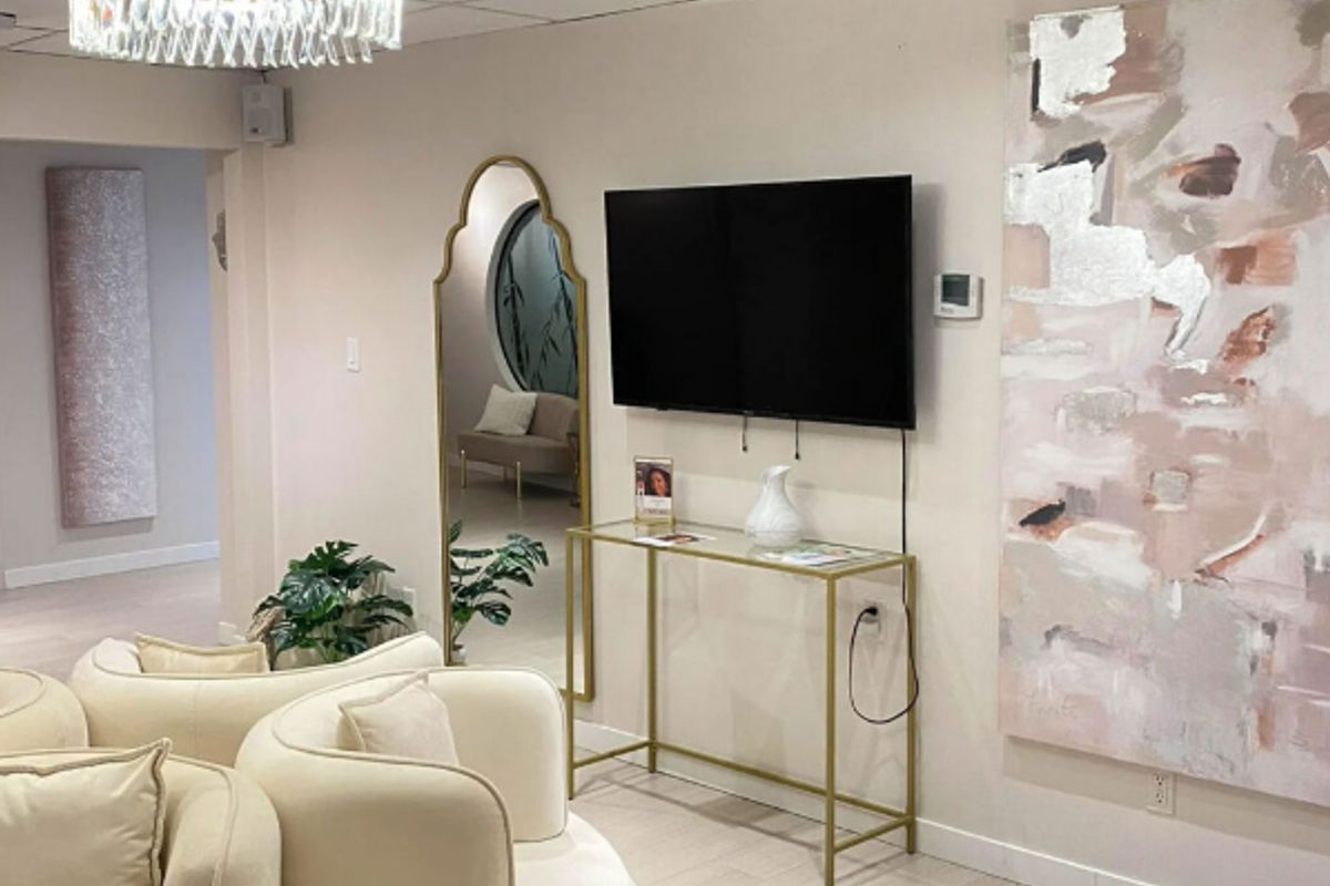 You Glow Aesthetics SE, med spa and aesthetic clinic in Calgary