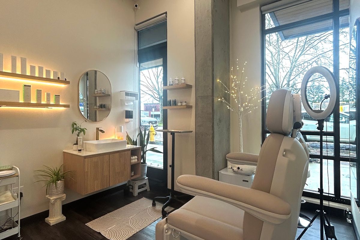 Zyra Clinic, med spa and aesthetic clinic in Redmond