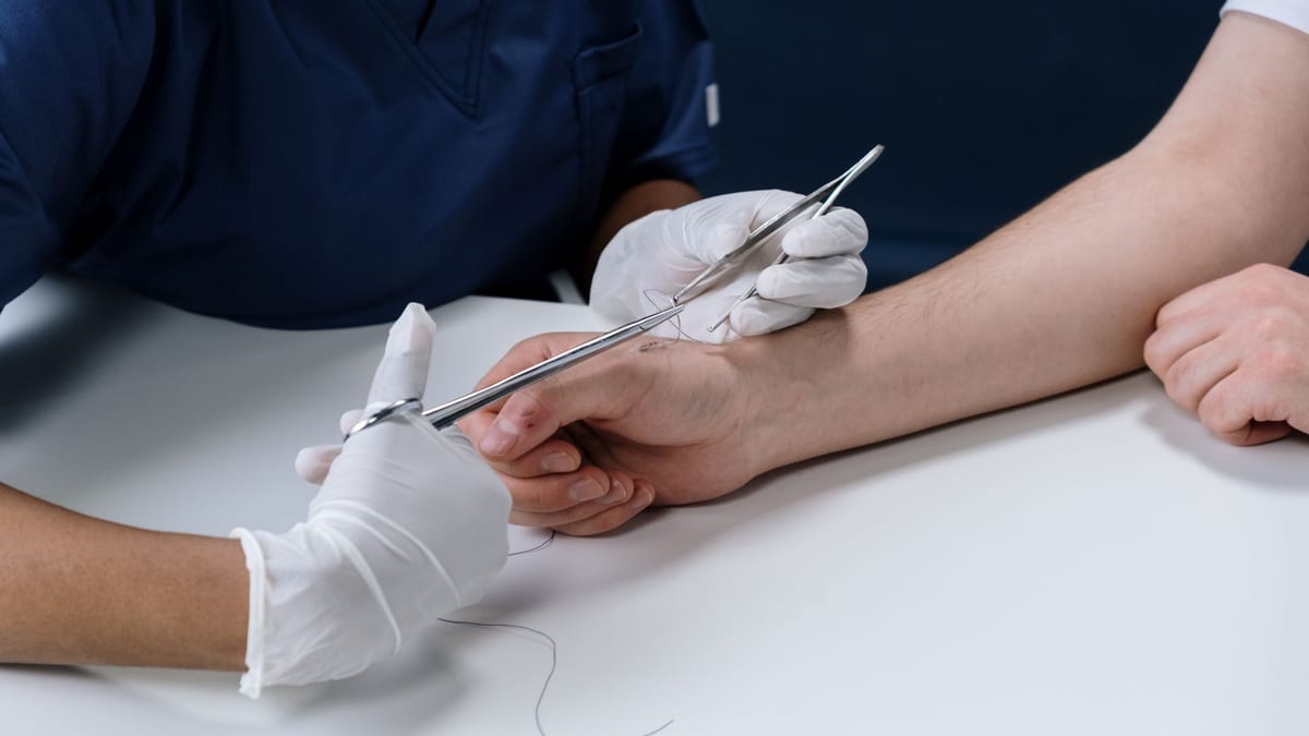 Sterile threads and instruments on a clinic tray