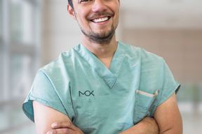 Dr David Mok Plastic Surgeon Montreal | Breast Augmentation | Mommy Makeover / Métamorphose de maman | Abdominoplasty in Montreal