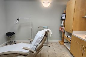 Forefront Dermatology Clive, IA in Des Moines