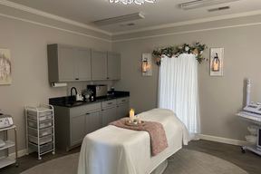 Lindsay Keith, MD in Murfreesboro