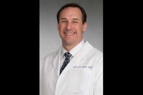 Steven Smith, MD in Hartford